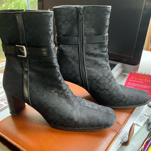 Size6 1/2 canvas logo midi calf coach boots - Picture 4 of 17